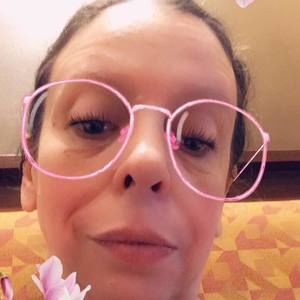 Meet your Posher, Stacy